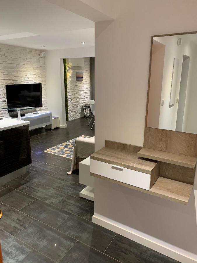 Grand Duc Apartment Манделю-ла-Напул Екстериор снимка